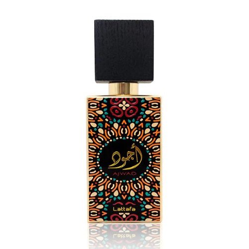 Perfume Lattafa Ajwad 60ml frasco con diseño artístico oriental notas de rosa frutas dulces y almizcle en Misk Dor.